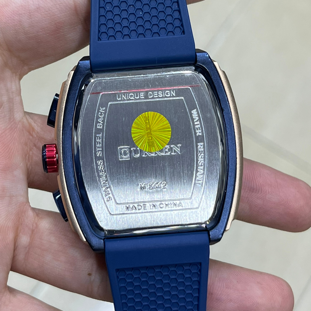 CURREN Business Montres carrées uniques avec grand cadran Sport Quartz Bandes en silicone
